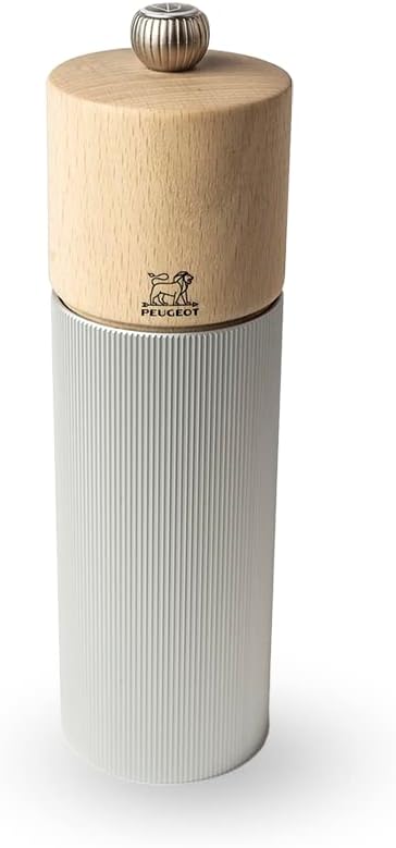 PEUGEOT - Line Salt Mill - Classic Grind Adjustment - Aluminium and Wood PEFC Certified - Made in France - Natural Color.18 cm -7"