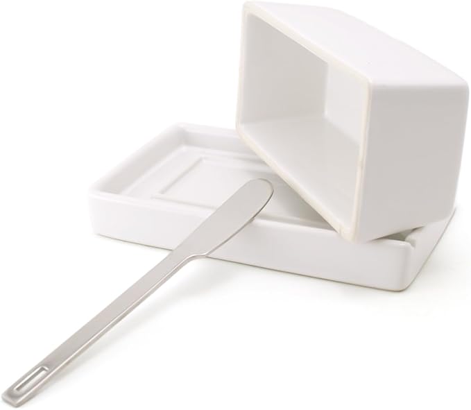 ZERO JAPAN Compact Butter Dish with Stainless Steel Knife, Trim-to-Fit Design for Countertop Use, Ceramic Butter Keeper Made in Japan, Fits Softened Butter Portions, Rich Glaze Finish, White