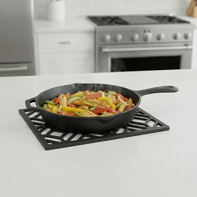 GASARÉ, Extra Large, Thick, Silicone Trivet for Hot Dishes, Pots, and Pans, Heat Resistant Mat for Countertop, Hot Pad for Kitchen, Easy to Clean, 16 x 12 x 3/8 Inches, Black