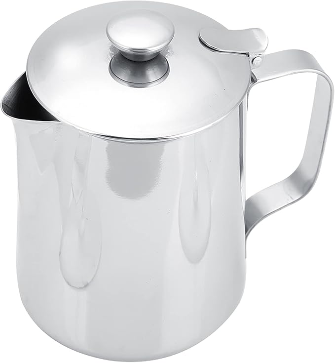 Stainless Steel Milk Frothing Pitcher 600 ml with Lid, Latte Art Pouring Coffee Jug for Home Barista Cappuccino and Steam Wand Steam Pitcher Use