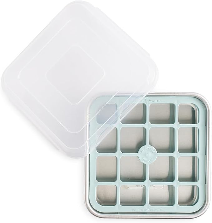 Nordic Ware Brownie Buddy Kit, 9-Inch Square Pan with Plastic Slicer and Lid