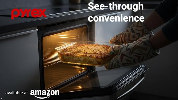 Pyrex 222 Basics Square Glass Baking Dish, 2-Quart (8inx8inx2.5in) Clear Glass Oven Bakeware – Perfect for Sweet Rolls, Brownies, Cakes and so much More - Made in the USA