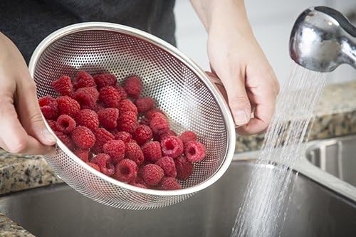 Tablecraft 1.5 Quart Colander with Handles, Stainless Steel