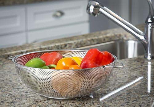 Tablecraft 6 Quart Colander with Handles, Stainless Steel