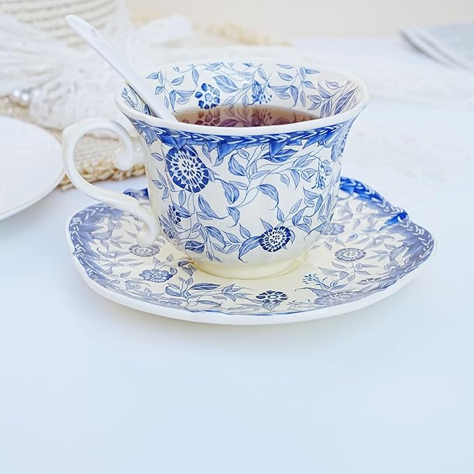 Bone China Tea Cup and Saucer Set with Spoon，Elegant Floral Tea Cup Set (7 oz)，British Coffee Latte Mug for Birthday Party Christmas gift for Friends