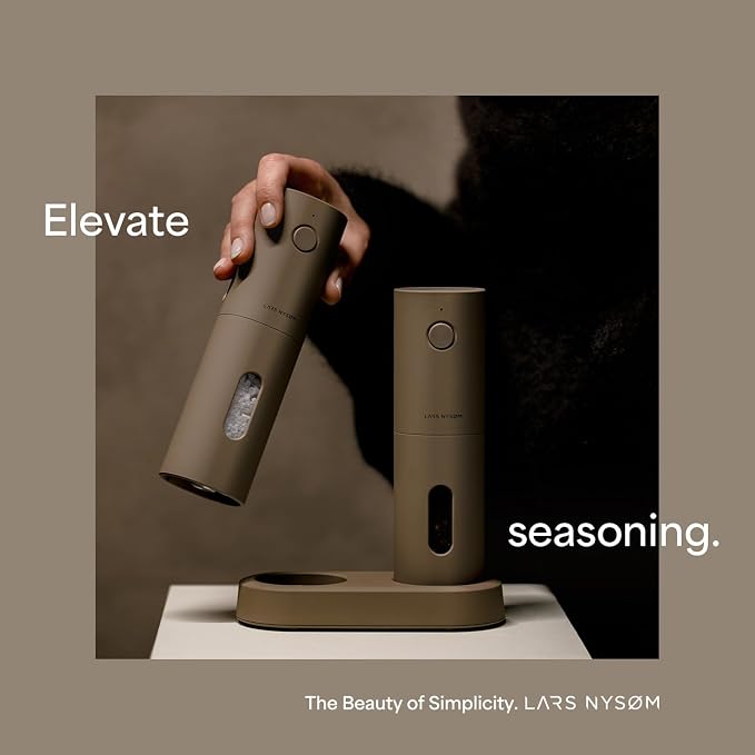 LARS NYSØM Electric Salt and Pepper Grinder Set, USB Rechargeable, Automatic Salt and Pepper Mills, Spice Shakers Refillable with LED Light, Adjustable Coarseness, Ceramic Grinder (Pure White)