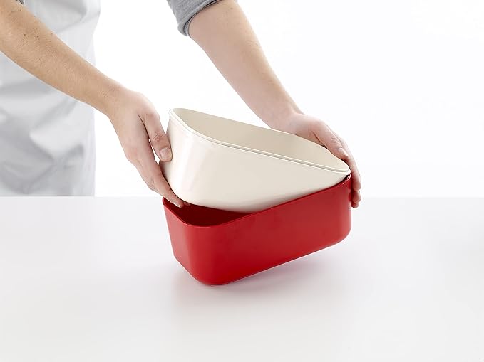 Lékué Ice Box | Red | Ice Cube Tray For Freezer With Lid & Bin | Made With 100 Percent Platinum Silicone | Elegant And Retro Style Ice Cubes | For Cocktails, Ice Tea & Coffee And More |