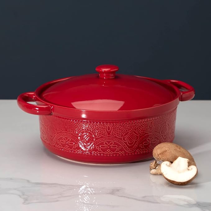 FUN ELEMENTS Casserole Dish, 2 Quart Lace Emboss Casserole Dish with Lid, Oven to Table Ceramic Round Serving Dish with Handles for Dinner and Party, Thanksgiving Christmas Gifts(Christmas Red)