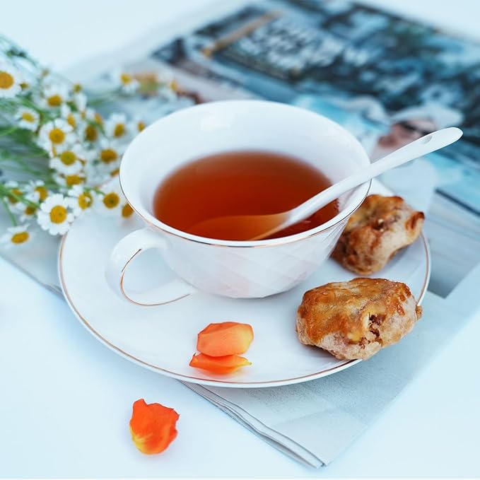 Bone China Tea Cup and Saucer Set with Spoon，Elegant Floral Tea Cup Set (7 oz)，British Coffee Latte Mug