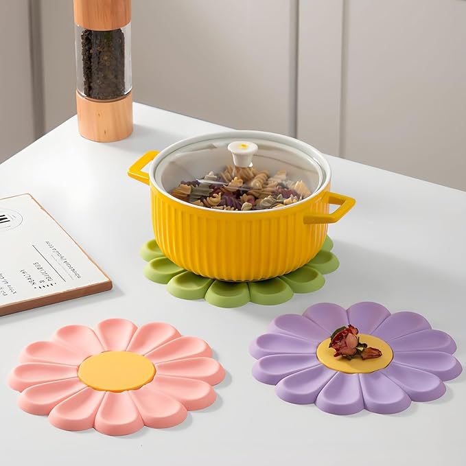 Daisy Trivets, Set of 4 Silicone Trivets for Hot Pots and Dishes, 6.7 Inch Round Flexible Silicone Pot Holders Hot Pads, Anti-Slip Coaster, Heat Resistant Mat Multi-Use Creative Placemat Kitchen