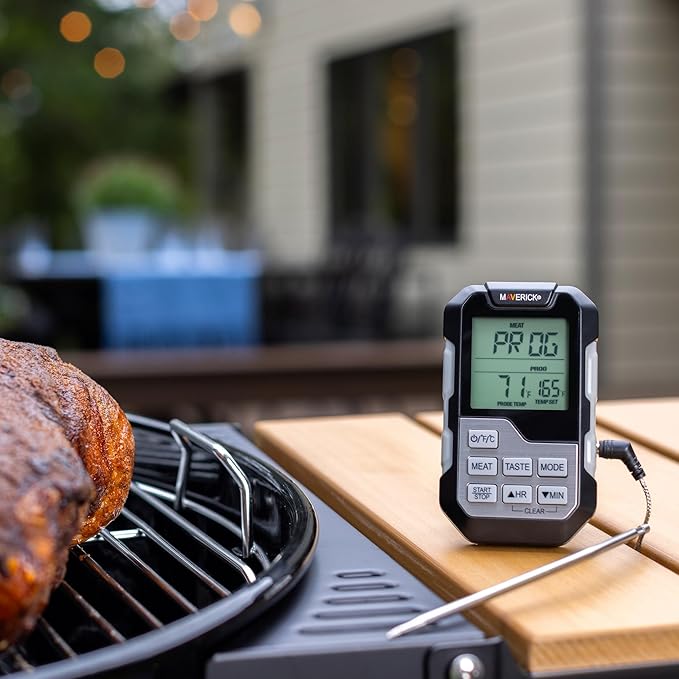 Maverick Single Probe BBQ Thermometer & Timer, Pre-Programmed Temps for 9 Meats, Color-Changing Display, Heat-Resistant Probe (662°F), Count-Up/Down Timer, Audible & Visual Alerts, Magnetic
