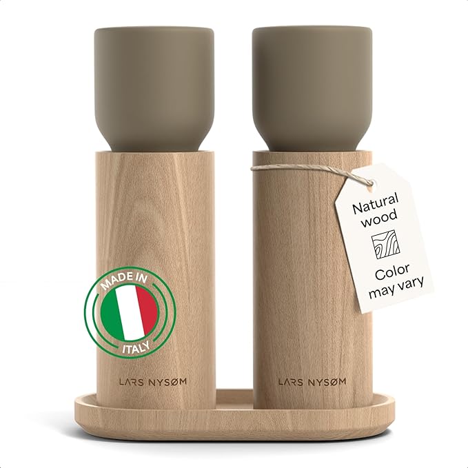 LARS NYSØM Wooden Salt and Pepper Grinder Set Manual with Tray - Salt and Pepper Mills with Adjustable Ceramic Grinder - Elegant Beechwood Pepper and Salt Mill Set for Dining Table (Taupe Brown)