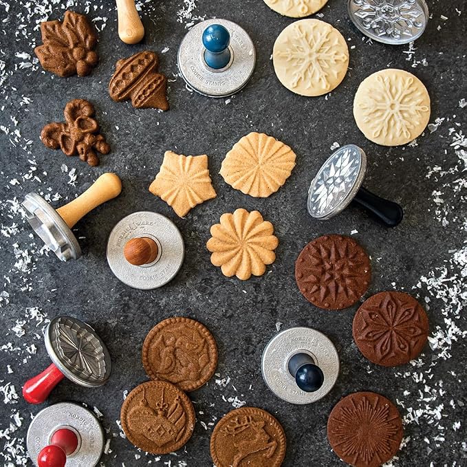 Nordic Ware Snowflake Cookie Stamps (Set of 3), Sturdy Cast Aluminium Cookie Stamp Set, Cookie Press Set Made in the USA, Sturdy and Durable Biscuit Maker Press Set