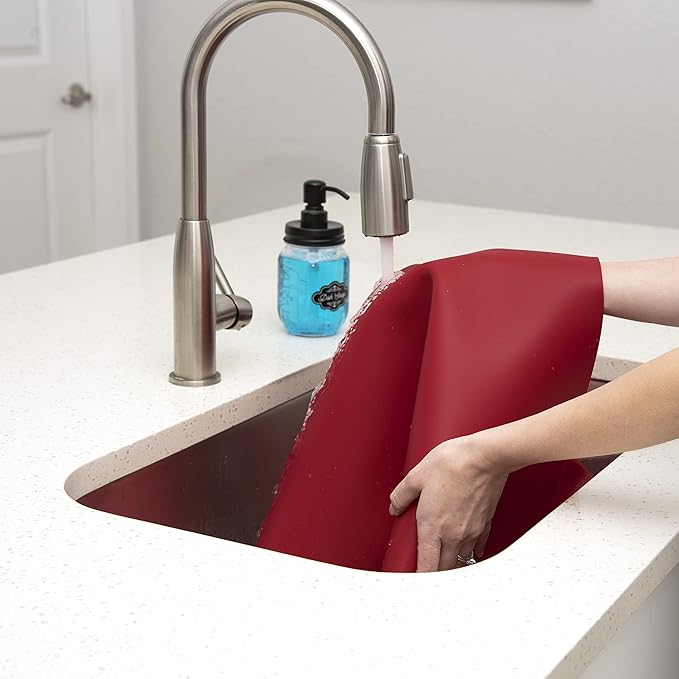 GASARÉ, Extra Large, Thick, Silicone Mat for Kitchen Counter, Heat Resistant Mat, Countertop Protector, Non-Slip, Easy to Clean, Cuttable, 40 x 23.5 Inches, Red