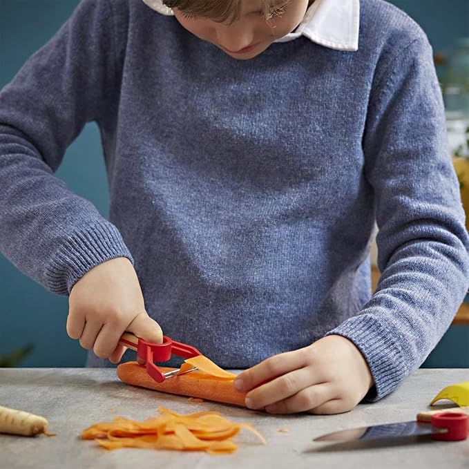 Opinel Le Petit Chef Knife Set, Chef Knife with Rounded Tip, Fingers Guard, For Children, Teaching Food Prep and Kitchen Safety, 2 Piece Set, Made in France