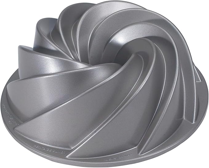 Nordic Ware Heritage Bundt, 10 Cup, Silver