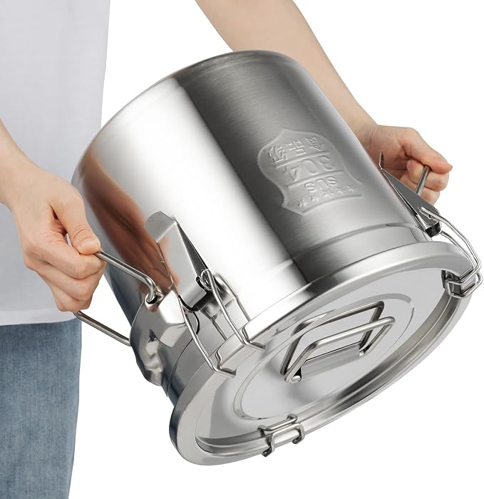DYNAMI 304 Stainless Steel Airtight Canister for Kitchen, 3.2Gal/405oz Flour Container with Lid and Locking Clamp,10-21Lbs Metal Bucket Food Storage Container for Rice, Flour, Grain, Coffee Bean(12L)