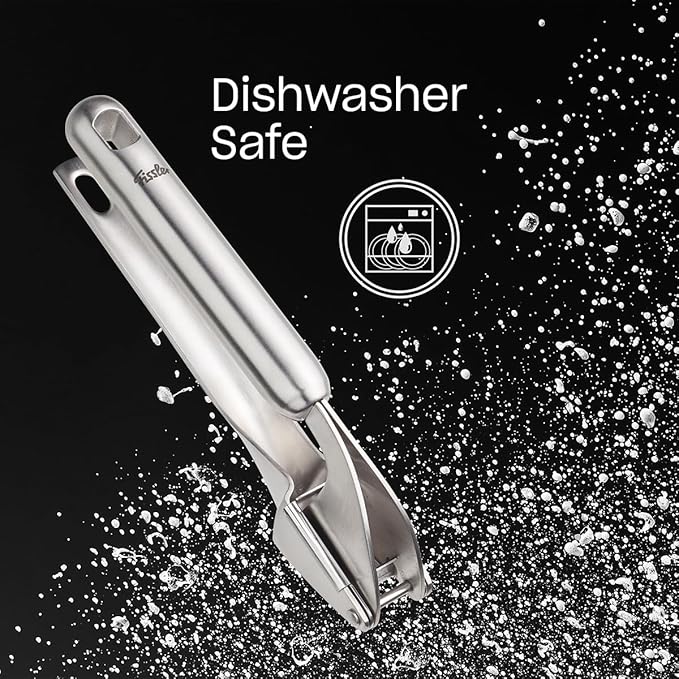 Fissler Essential Garlic Press, 18/10 Stainless Steel Garlic Mincer & Crusher, Kitchen Cooking Utensil, Ergonomic Handle, Easy to Clean, Dishwasher Safe