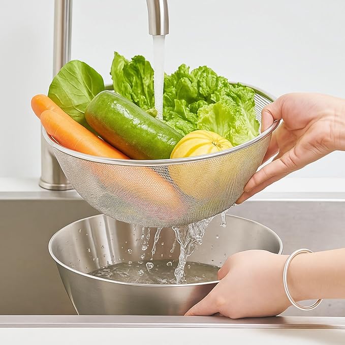 Stainless Steel Kitchen Strainers Set, Includes Bowl and Fine Mesh Sifter, Sturdy Mesh Strainer Basket for Kitchen Use, Dishwasher Safe, Ideal for Washing Fruits, Vegetables, and Small Grains