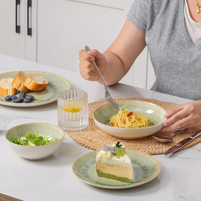 DOMICREVERY Ceramic Dinnerware Sets for 4, 16 Pieces Plates and Bowls Sets, Moss Green