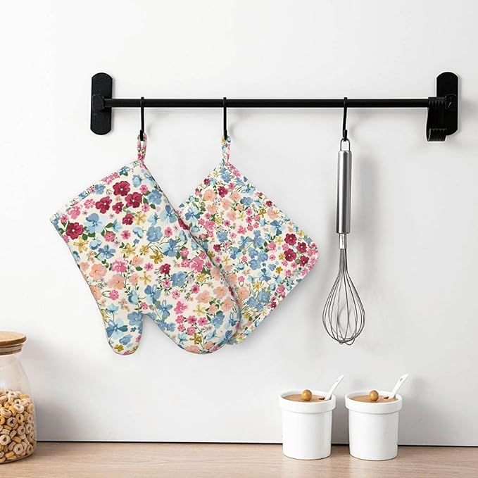 Wild Flowers Floral Meadow Oven Mitts and Pot Holders Set of 4 Silicone Kitchen Mitten Gloves and Non-Slip Potholders Set Heat Resistant Oven Gloves Hot Holders for Kitchen