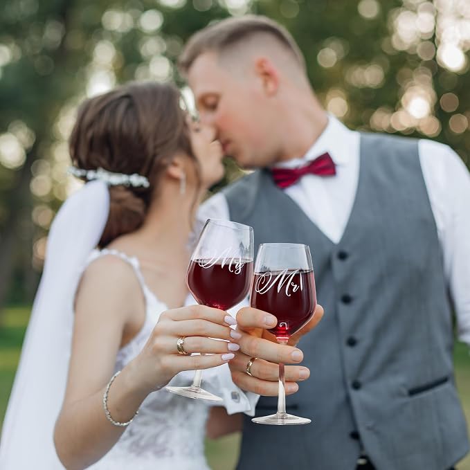 AW BRIDAL Wedding Gifts for Couples 2026, Mr and Mrs Wine Glasses and Decanter Set with Wood Box, Engagement Gift for Newly Engaged Couple, Bride and Groom Gift for Bridal Shower, Anniversary