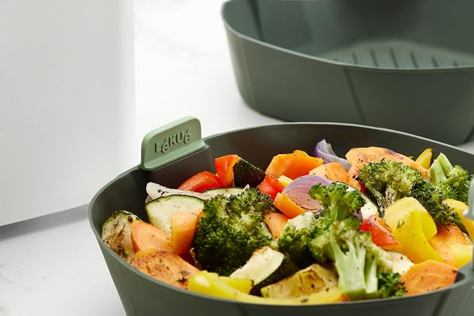 Lékué Air Fryer Basket - Large - 100% Platinum Silicone Baking Pan for Air Frying, Fits in Draw Tray, Flexible Corners, Pull-up Handles for Easy Removal, Flat Bottom with Drainage Grooves