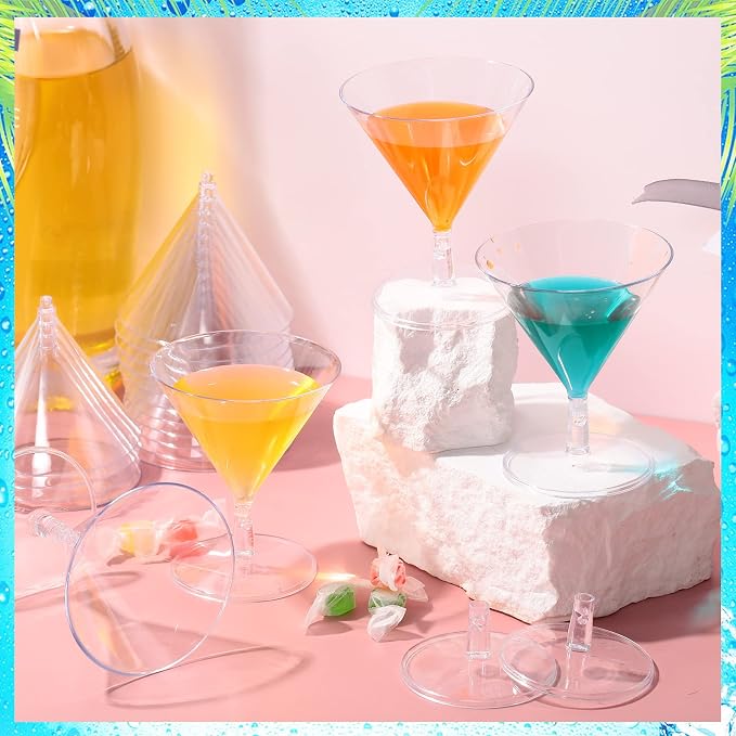 Rtteri 500 Pcs Mini Martini Glasses Plastic 2 Oz Disposable Mini Margarita Cups Clear for Weddings Party Wine Cocktails Drinks Desserts (Martini)