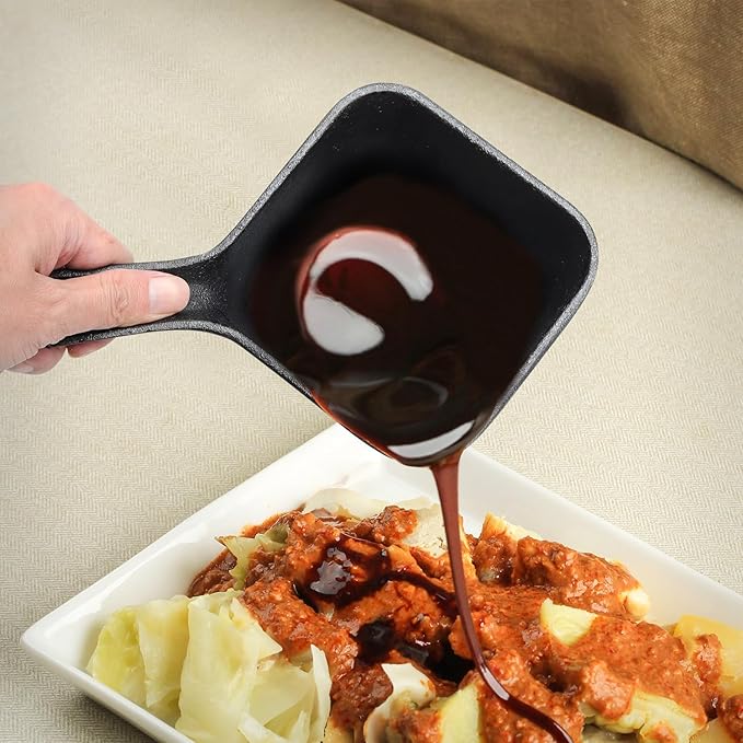SafBbcue Cast Iron BBQ Sauce Pot and Mop Brush Set,Barbecue Cooking Accessories Heat Preservation Heavy Basting Pot & Mop with 4Pcs Heads for Big Green Egg Grill Grilling
