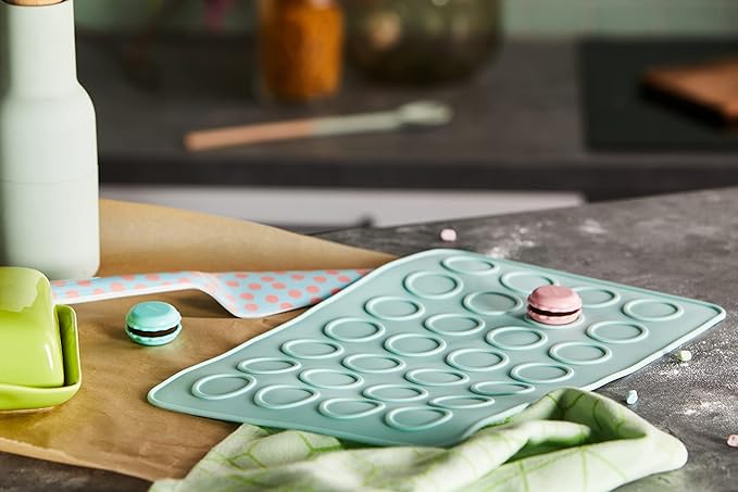 KitchenCraft Macaron Baking Mat with Recipe, 28 Mould Silicone Sheet, 36 x 23cm