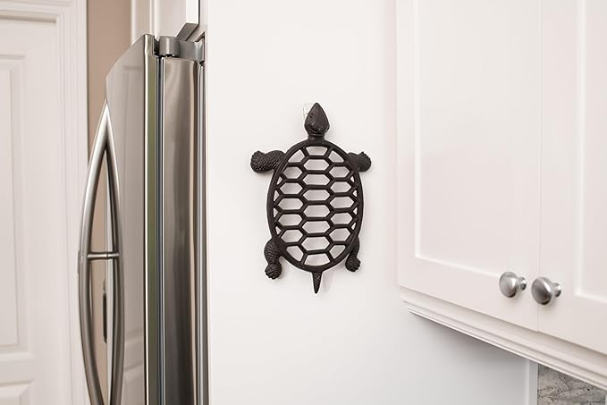 GASARÉ, Cast Iron Trivet for Hot Dishes, Pots, and Pans, Metal Trivet, Sea Turtle Design, Rubber Feet Caps, Ring Hanger, 11.5 x 8 Inches, Brown, 1 Unit