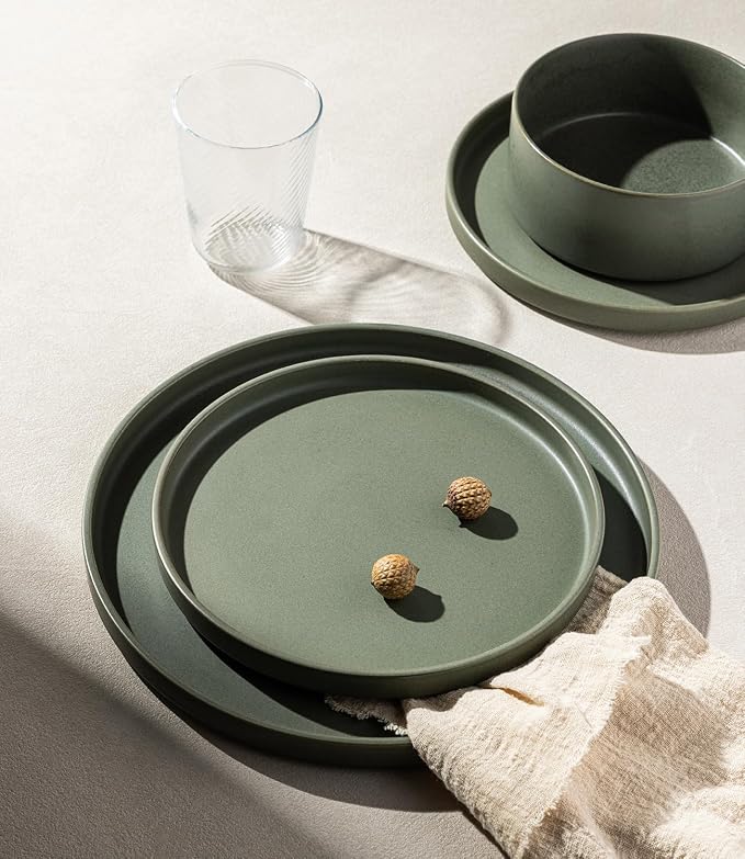 LERATIO Ceramic Dinnerware Sets for 4, High Edge Stoneware Plates and Bowls Set, Chip and Crack Resistant | Oven & Dishwasher & Microwave Safe Dishes Set, Service for 4 -Green