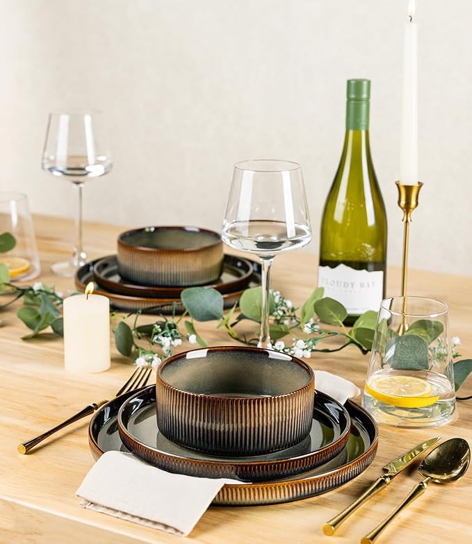 TheTerra Ceramic Dinnerware Sets for 8, 24 Pieces Porcelain Lightweight Speckled Plates and Bowls Sets, Scratch Resistant Dish Set, Oven & Microwave & Dishwasher Safe, Brown