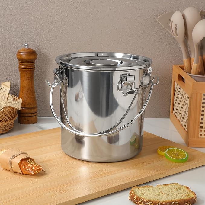 iplusmile Stainless Steel Airtight Canisters Container: 152 fl oz Airtight Clamp Lid Kitchen Food Storage Bucket for Rice Flour Grain Coffee Bean Flour Oil Sugar Milk