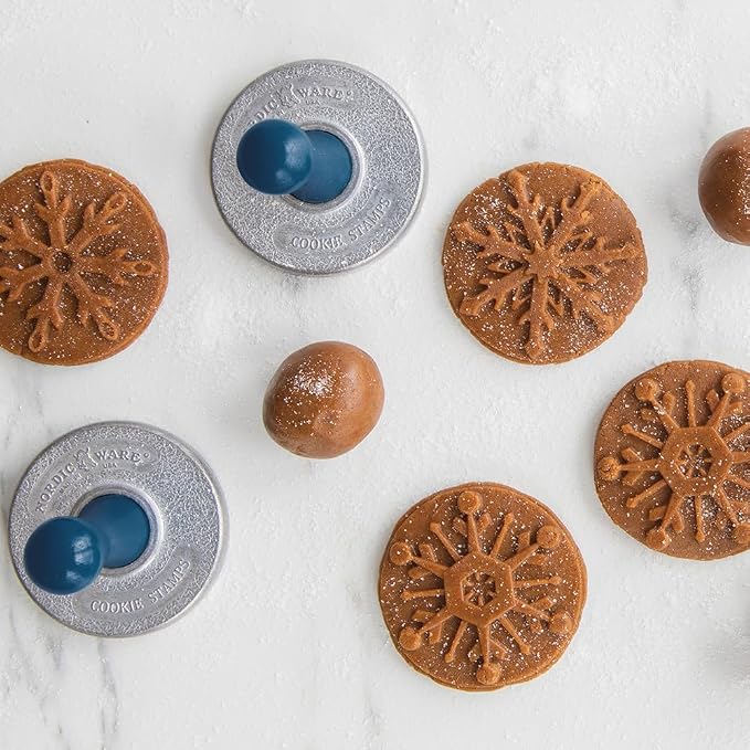 Nordic Ware Snowflake Cookie Stamps (Set of 3), Sturdy Cast Aluminium Cookie Stamp Set, Cookie Press Set Made in the USA, Sturdy and Durable Biscuit Maker Press Set
