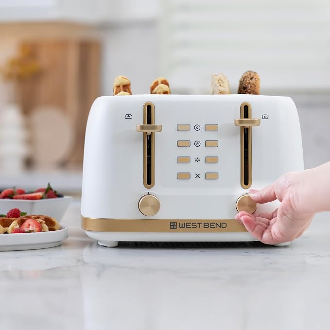 West Bend Timeless 4-Slice Toaster with 7 Browning Levels, Bagel/Waffle/Defrost Settings, High-Lift Lever, Anti-Jam, Easy-Clean Crumb Tray, 4-Slice, White/Gold
