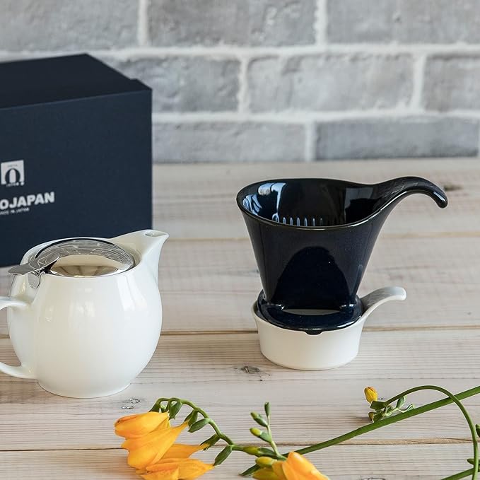 Zero Japan - Bee House Pour Over Coffee Dripper - Lead-Free & Cadmium-Free Ceramic Coffee Maker with Elegant Peek Hole, Drip Cone Brewer Coffee Gifts, Brewing Accessories - Jeans Blue, Standard Size