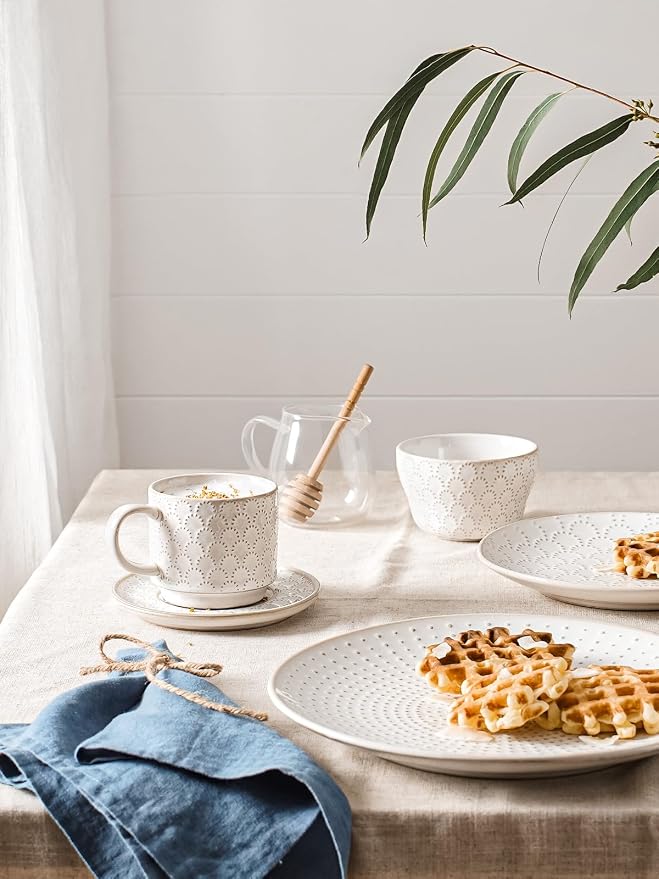 LE TAUCI 8 oz Stackable Latte Cups with Saucers and Stand, Set of 4, Large Ceramic Coffee Cup and Saucer Set for Tea, Cafe Au Lait, Microwave & Oven Safe - Embossed White