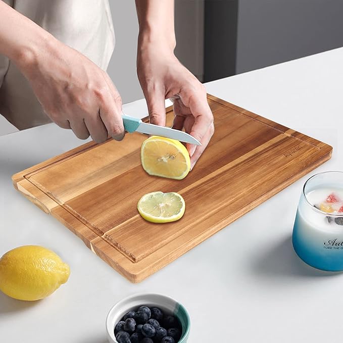 Solid Acacia Wood Cutting Boards for Kitchen Decor Wooden Charcuterie Board Meat Cheese Boards Butcher Block Pizza Bread Serving Board Hardwood Chopping Board Non Toxic Teak Small Cutting Boards