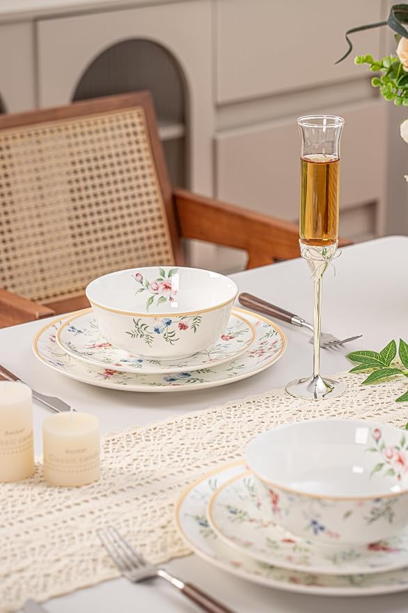 FHGNYSM Delicate Floral Dinnerware Set for 4,12-Piece Porcelain Lightweight Plates and Bowls Sets with Fine Sprigs and Blossoms, Ceramic Kitchen Dinner Set with Thin Gold Rim(English Garden Style)
