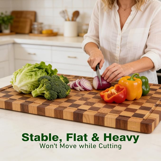 Acacia Wood Cutting Boards for Kitchen, Checkered Chopping Board with Juice Grooves & Handles, Large Butcher Block Serving Tray with Non‑Slip Feet, 17" x 11.8" x 1.5"