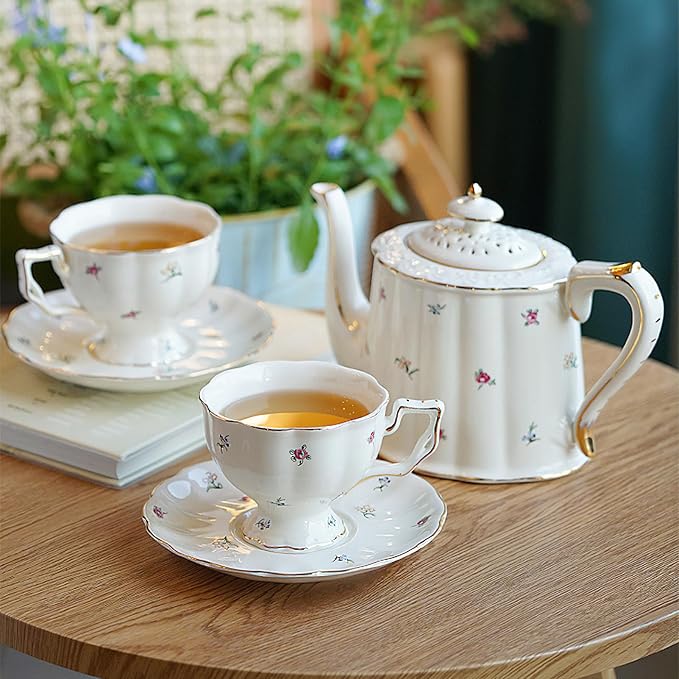 Porcelain Tea Cup and Saucer Set, 8.5 oz/250 ml Ceramic Coffee Mug with Saucer and Spoon, Vintage Coffee Cup with Gold Trim for Mom Women Mother's Day, Flowers Pattern