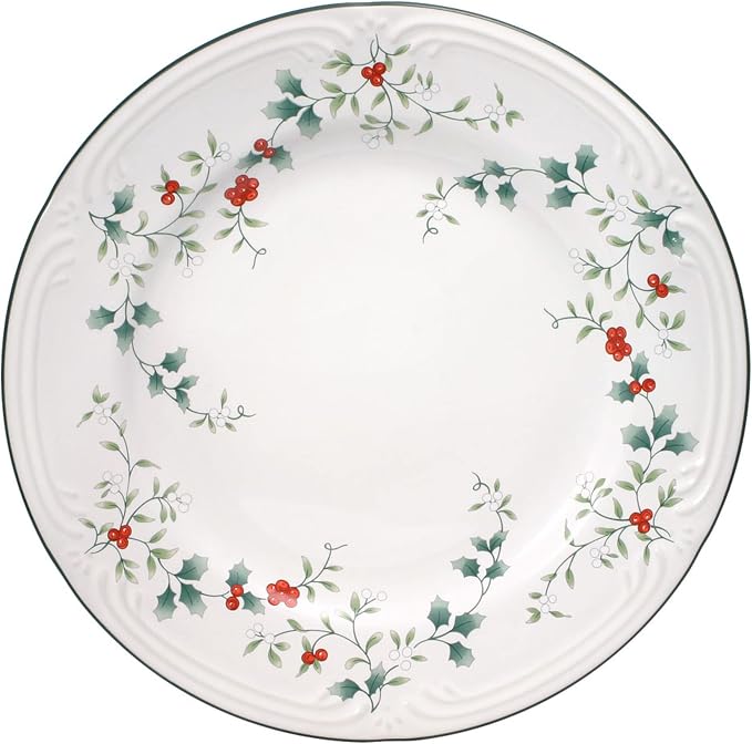 Pfaltzgraff Winterberry 10-1/2-Inch Dinner Plates, Set of 4, White