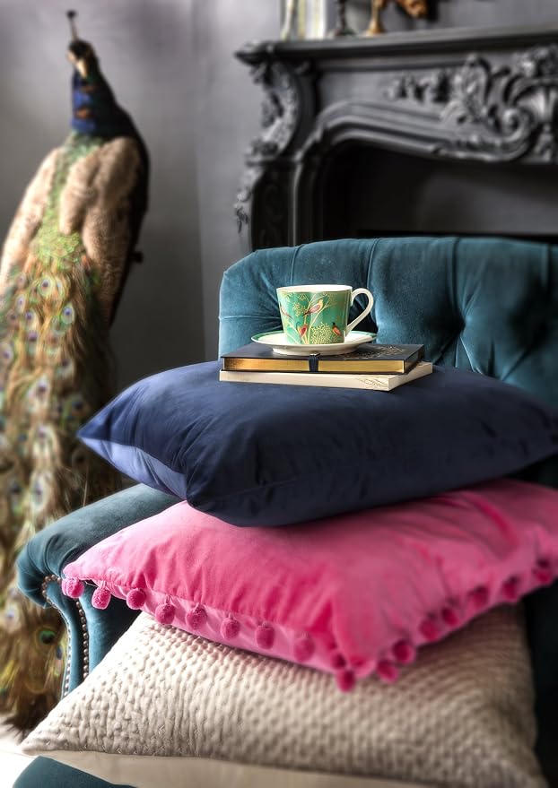 Portmeirion Sara Miller London Chelsea Teacup and Saucer, Green | 8 Oz Cup for Drinking Tea and Coffee | Made from Fine China with Gold Detail | Handwash Only