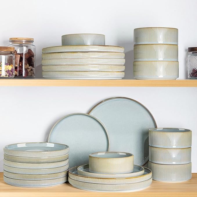 TheTerra Ceramic Dinnerware Sets for 8, 24 Pieces Porcelain Lightweight Plates and Bowls Sets, Scratch Resistant Dish Set, Oven & Microwave & Dishwasher Safe, Mist Blue