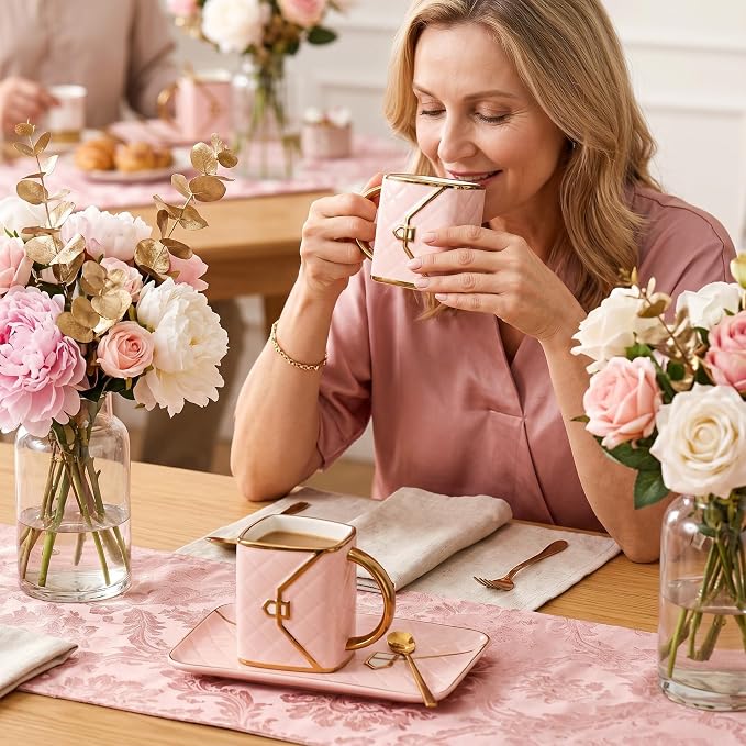 Zubebe 1 Set Coffee Mug Elegant Handbag Shaped Cup Modern Ceramic Purse Mug with Spoon and Saucer, 10oz Cute Creative Tea Cup for Woman Girls Gift (Pink)