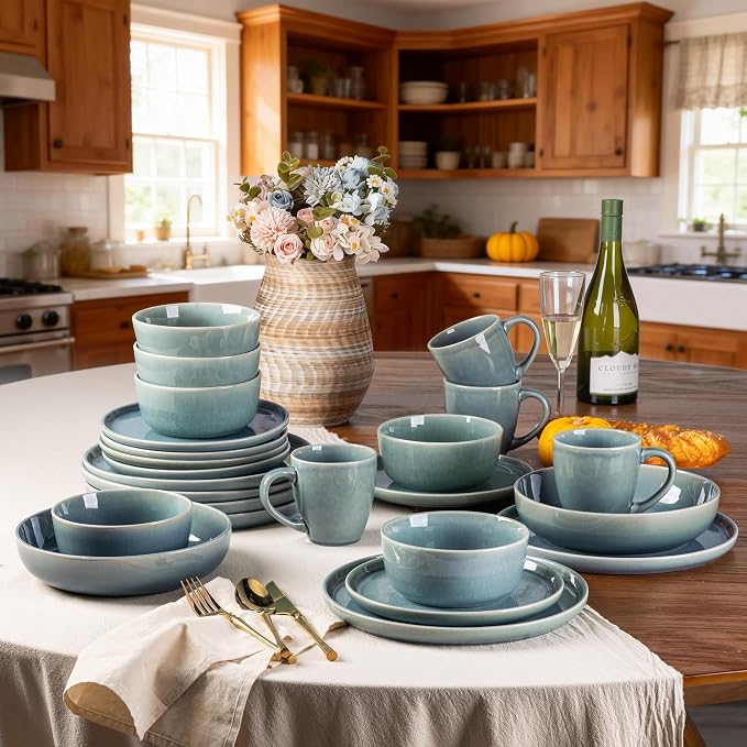 GBHOME Ceramic Dinnerware Sets for 4, 12 Pieces Stoneware Plates and Bowls Sets, Scratch Resistant Dishes, Dishwasher & Microwave Safe, Reactive Glaze-Malachite Green