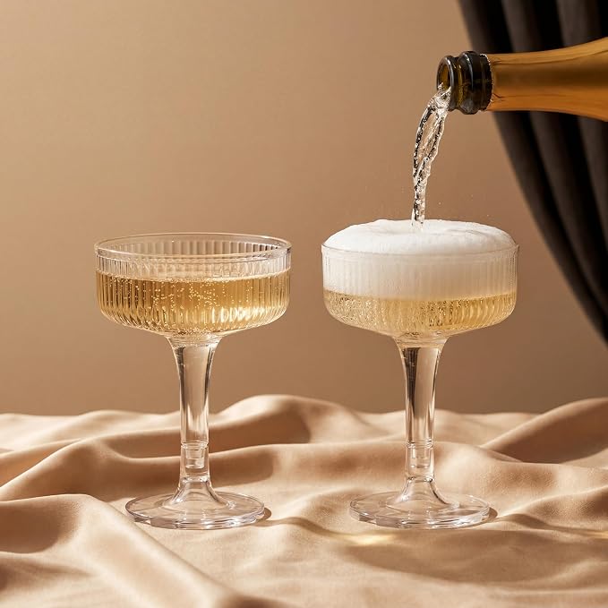 Houmury 20 Pcs 7oz Plastic Champagne Glasses Unbreakable Plastic Martini Glasses Flutes Reusable Clear Acrylic Coupe Drinkware For Wedding Birthday Party (20, Clear)