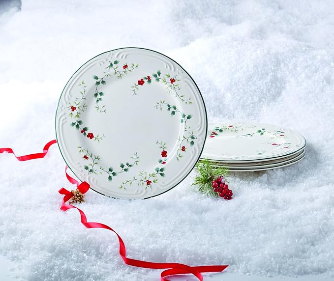 Pfaltzgraff Winterberry 10-1/2-Inch Dinner Plates, Set of 4, White