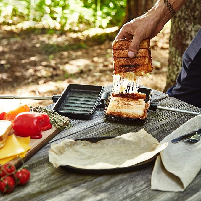 Uno Casa - XL Pie Irons Cast Iron Sandwich Maker - Mountain Japanese Sandwich Maker with Recipe Book - Durable Campfire Cooking Equipment for Toasted Pies, and More